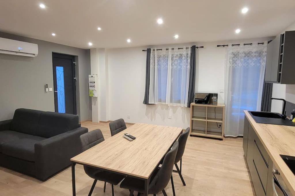 Superbe Appartement T2 Climatise, Idealement Situe Ugine Exterior photo